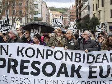 Manifestación en Bilbao contra la dispersión de presos de ETA