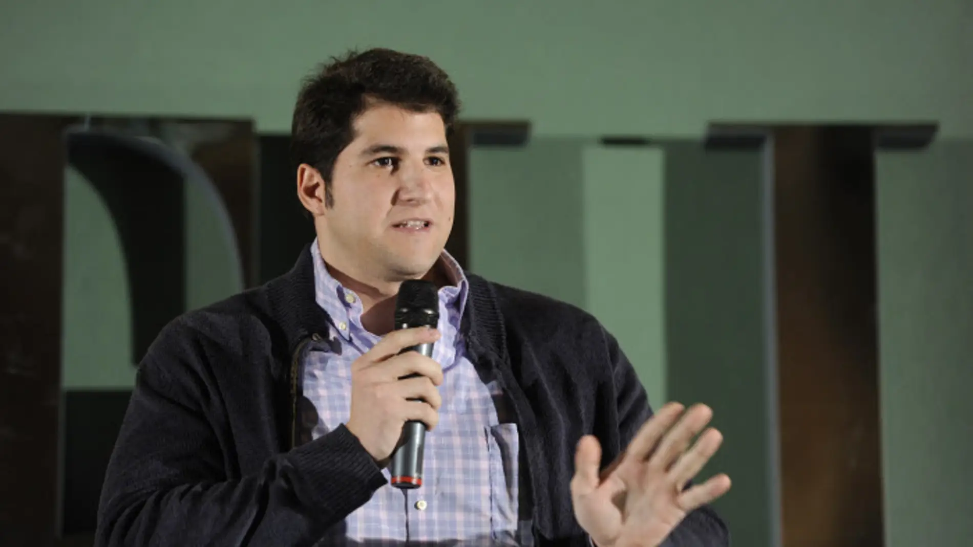 Julián Contreras Jr.