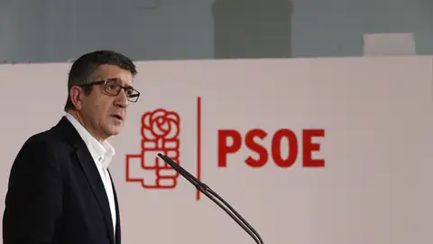 Patxi López presenta su candidatura a la Secretaría General del PSOE Patxi López presenta su candidatura a la Secretaría General del PSOE