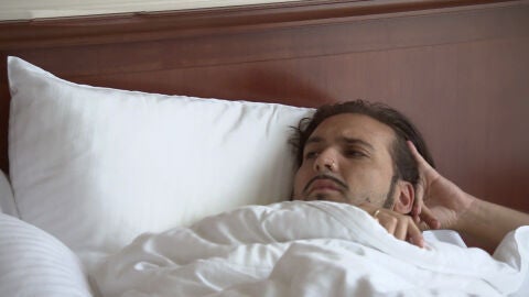 Jesús no cree ni una palabra del fluido inglés de su marido