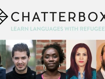 Decenas de refugiados dan clase de idiomas en la Universidad de Londres
