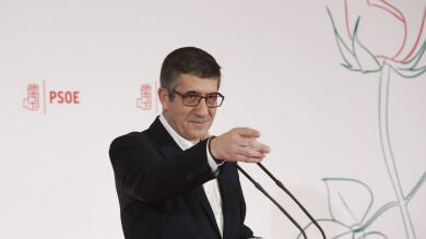Patxi López da la bienvenida a la candidatura de Sánchez pidiéndole 