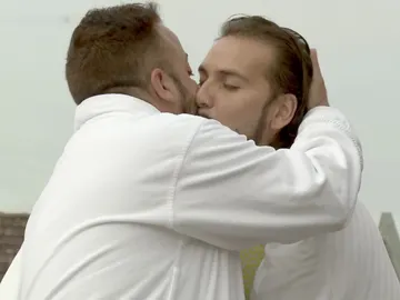 Jesús Carrillo en una fría Brujas: "Necesito calentura en mi cuerpo" Jesús Carrillo en una fría Brujas: "Necesito calentura en mi cuerpo"