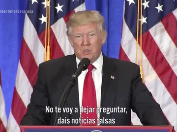 Donald Trump contra un periodista Donald Trump contra un periodista