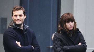 Jamie Dornan y Dakota Johnson en el rodaje de 'Cincuenta sombras más oscuras'