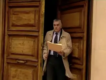 Frame 35.294891 de: De tesorero de confianza a repudiado millonario en Suiza Frame 35.294891 de: De tesorero de confianza a repudiado millonario en Suiza