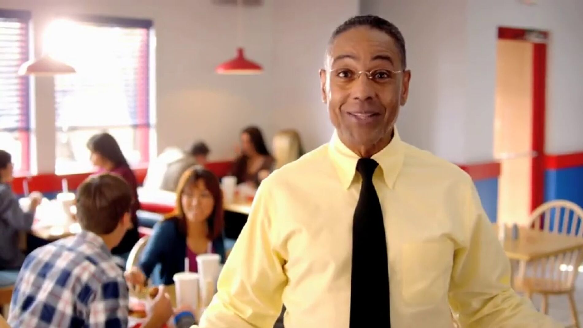 Frame 24.326883 de: 'Better Call Saul' trae de vuelta a un personaje de 'Breaking Bad'