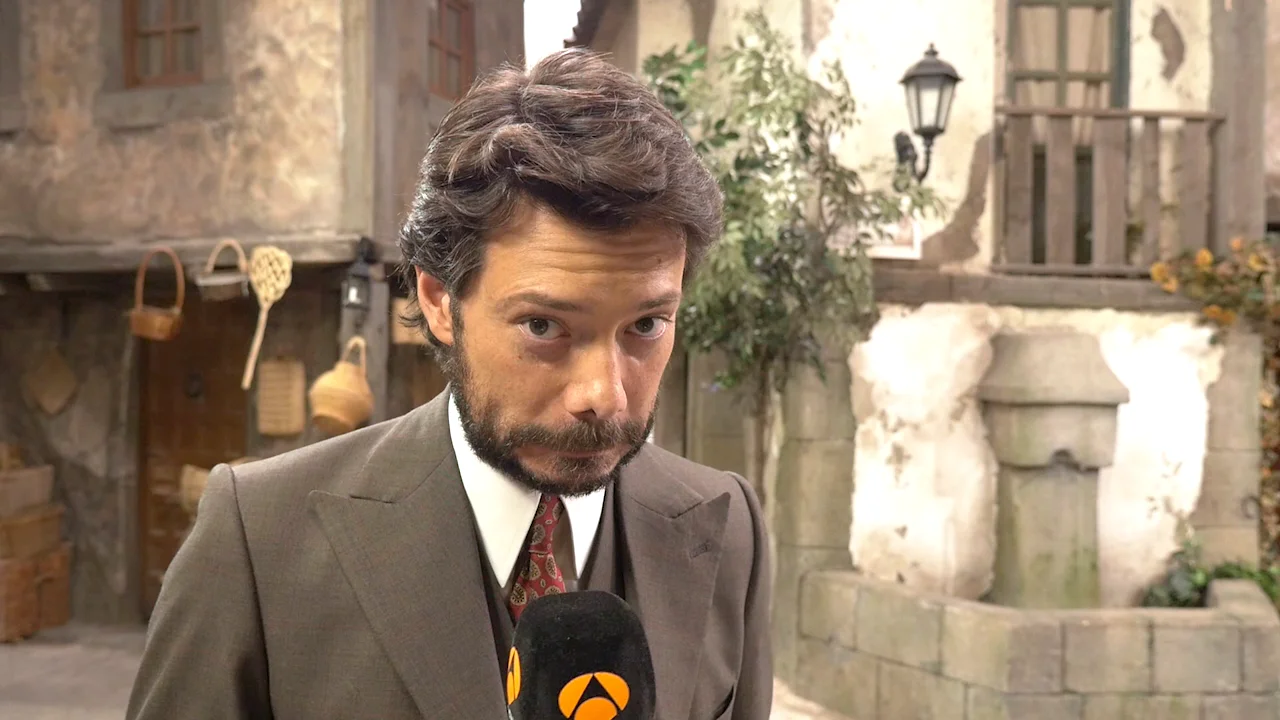 ¿Cuánto sabe Álvaro Morte sobre su personaje Lucas? ¿Cuánto sabe Álvaro Morte sobre su personaje Lucas?