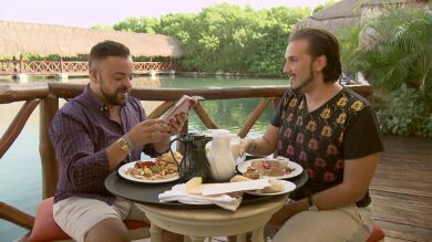 Comienza la luna de miel del 'doctor liendre' y su marido