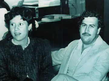 Pablo Escobar junto a su mujer Pablo Escobar junto a su mujer
