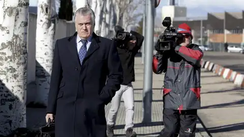 Luis Bárcenas, a su salida de la Audiencia Nacional Luis Bárcenas, a su salida de la Audiencia Nacional