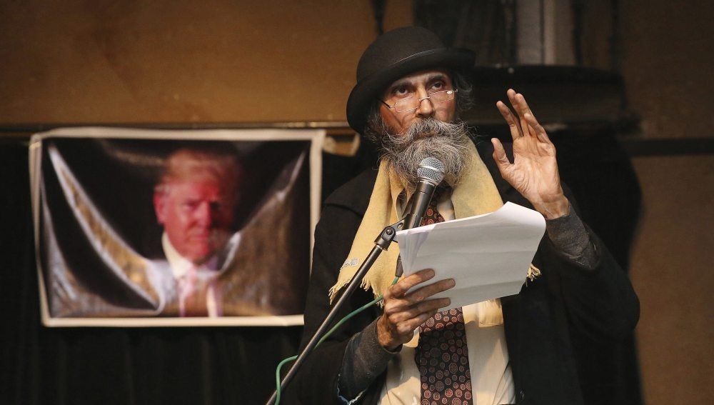 Un escritor indio lanza partido político inspirado en Trump