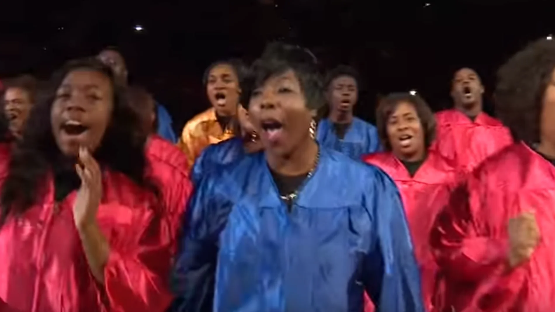 Un coro gospel, en la cancha de los Atlanta Hawks Un coro gospel, en la cancha de los Atlanta Hawks