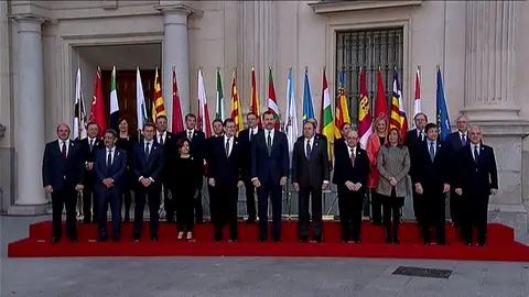 Frame 16.272913 de: La Conferencia de Presidentes más negociada, ante reto de cumplir sus pactos Frame 16.272913 de: La Conferencia de Presidentes más negociada, ante reto de cumplir sus pactos