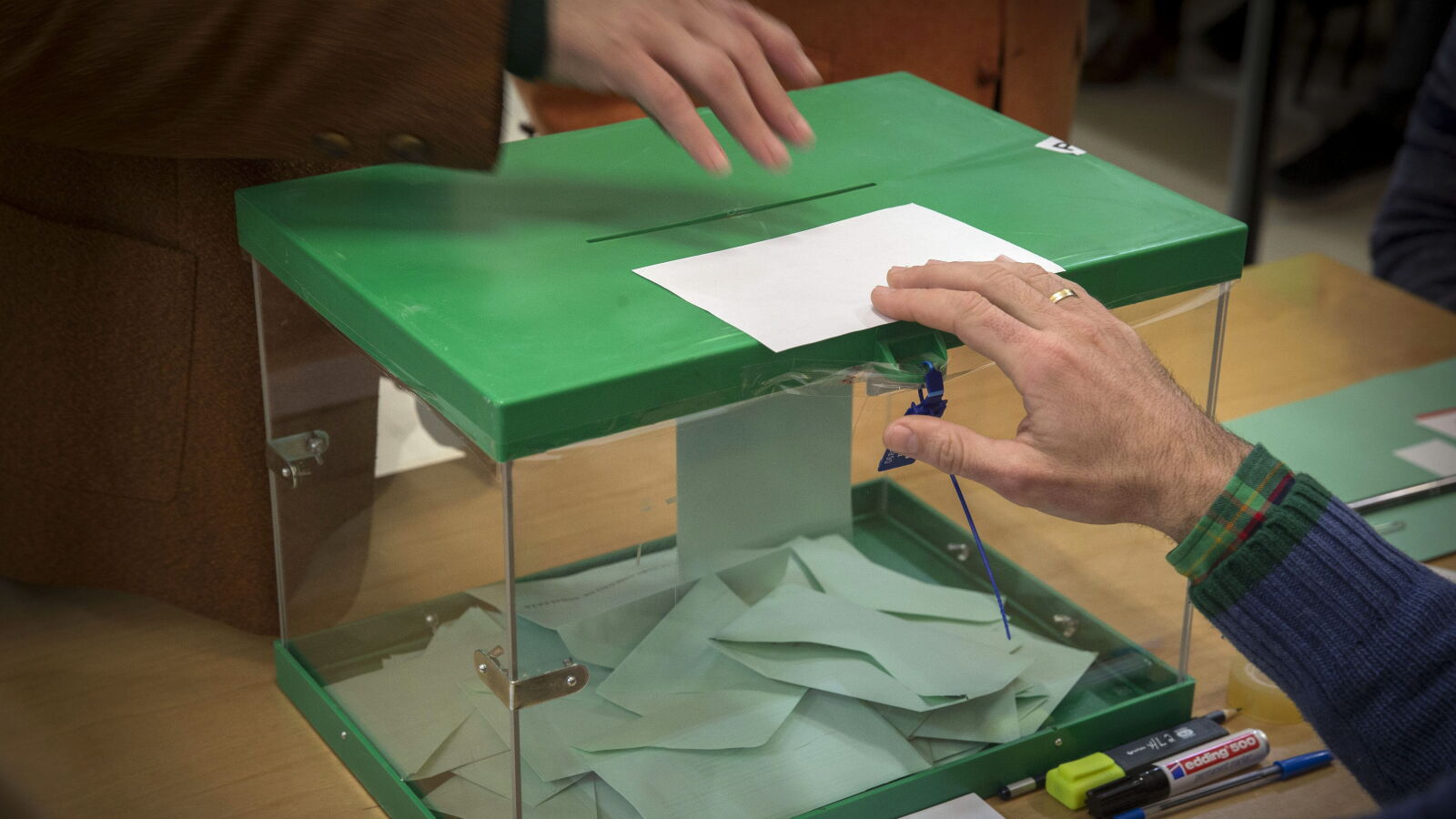 El PSOE ganaría las elecciones en Andalucía con 1,4 puntos de ventaja sobre el PP