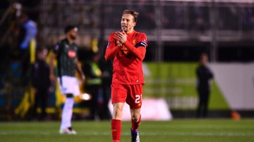 Lucas Leiva celebrando su gol 