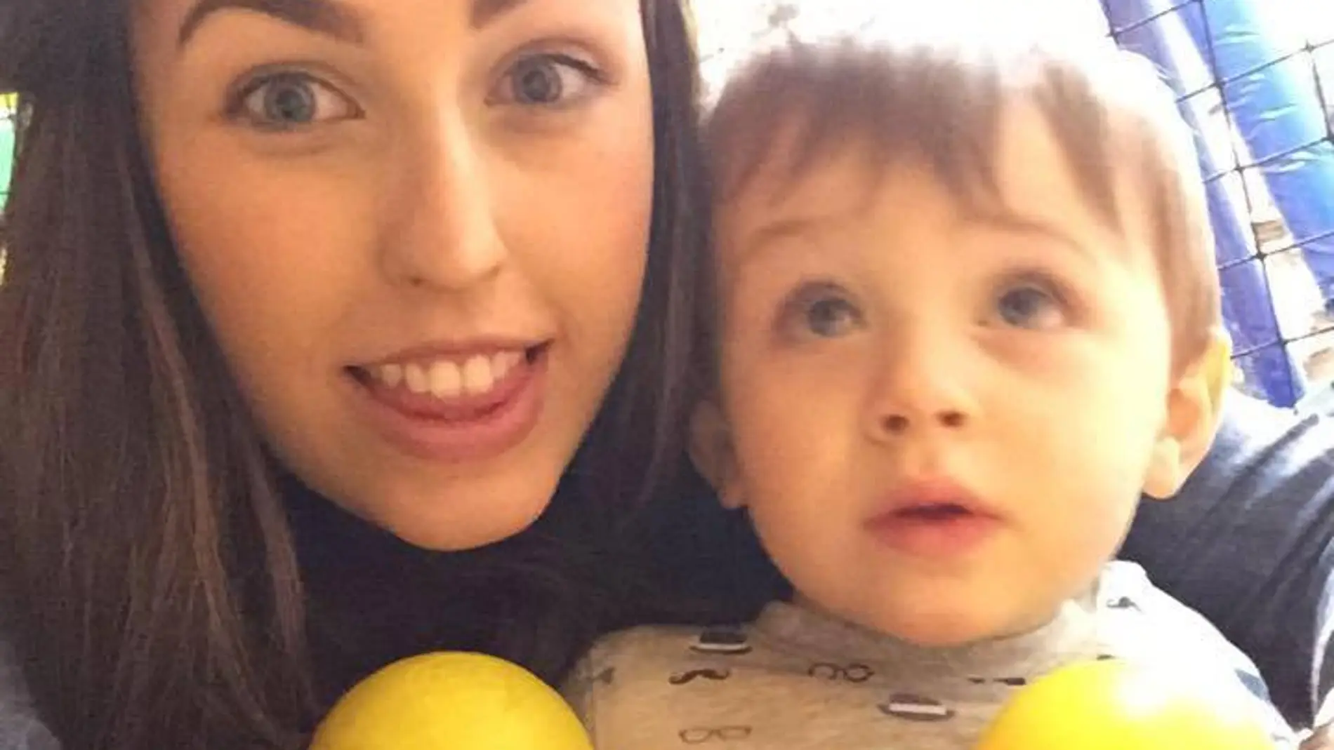 Nicole Duggan y su hijo Riley Nicole Duggan y su hijo Riley