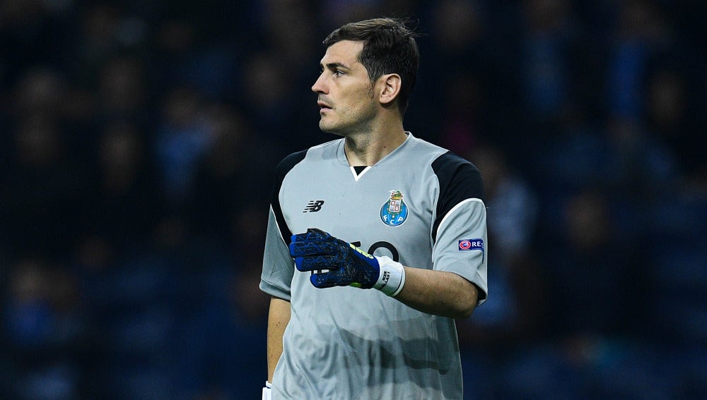 Iker Casillas en un partido con el Oporto