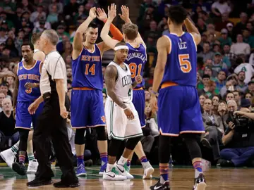 Willy Hernangómez celebra una canasta junto a Kuzminskas Willy Hernangómez celebra una canasta junto a Kuzminskas