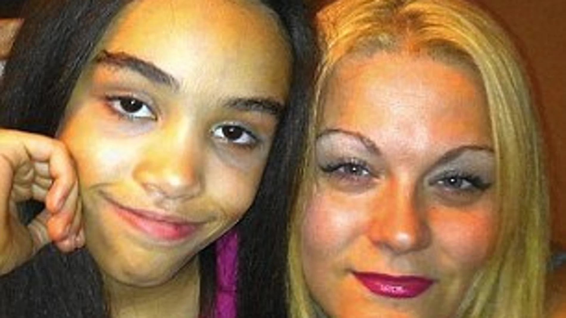 Nichollete Lawrence y su hija fallecida Nichollete Lawrence y su hija fallecida