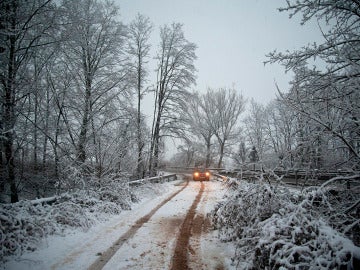 Carretera nevada entre Olot y Ripoll