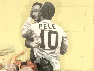 Frame 46.053333 de: El alcalde de Sao Paulo tapa con pintura gris los grafitis y los "pixos" urbanos Frame 46.053333 de: El alcalde de Sao Paulo tapa con pintura gris los grafitis y los "pixos" urbanos
