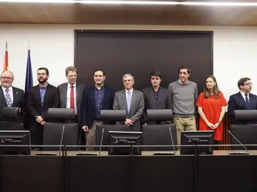 La oposición del PP se reúne para exigir una nueva Ley de autoconsumo eléctrico sin cargos La oposición del PP se reúne para exigir una nueva Ley de autoconsumo eléctrico sin cargos