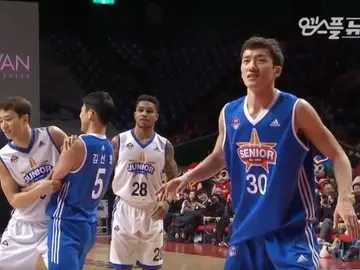Mannequin Challenge en pleno partido del All Star coreano Mannequin Challenge en pleno partido del All Star coreano
