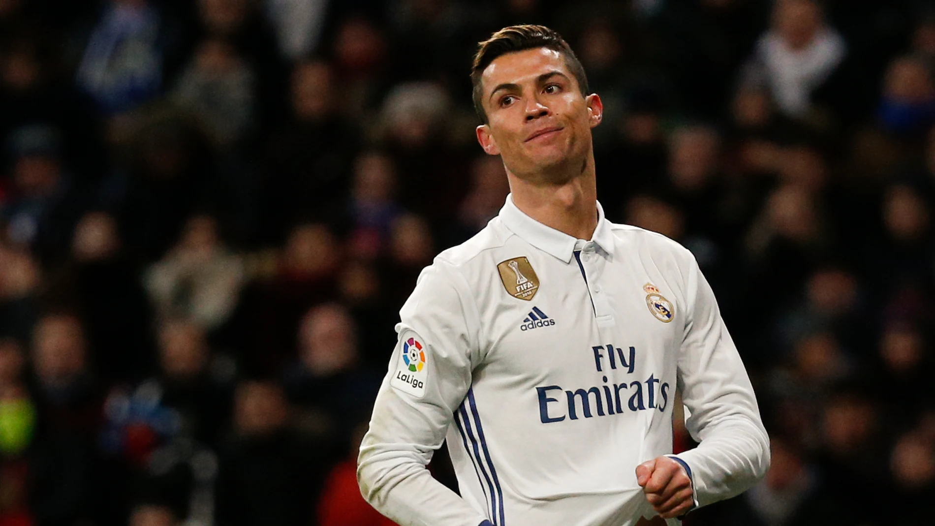 Cristiano Ronaldo lamenta una acción en un partido con el Real Madrid Cristiano Ronaldo lamenta una acción en un partido con el Real Madrid