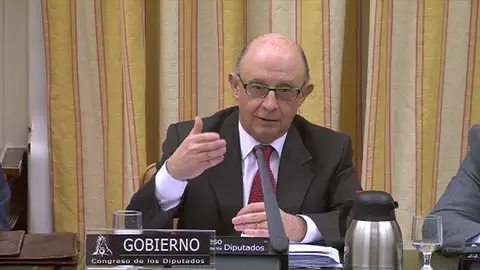 Frame 20.717027 de: Montoro pide al PSOE una "sana abstención" para aprobar los presupuestos Frame 20.717027 de: Montoro pide al PSOE una "sana abstención" para aprobar los presupuestos