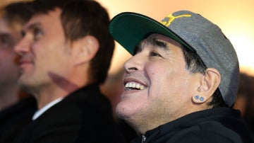 Maradona en un acto