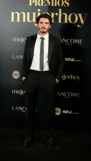 Yon González, uno de los más sexys de la noche Premios Mujer Hoy 2017