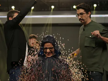 Marron estalla un 'globo preñao' en la cabeza de Àngel Llàcer Marron estalla un 'globo preñao' en la cabeza de Àngel Llàcer