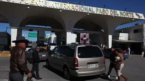 Frame 44.096 de: Trump ordena recortar ayudas a los llamados "estados y ciudades santuario" Frame 44.096 de: Trump ordena recortar ayudas a los llamados "estados y ciudades santuario"