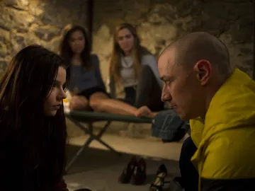 Anya Taylor Joy y James McAvoy en 'Múltiple' Anya Taylor Joy y James McAvoy en 'Múltiple'