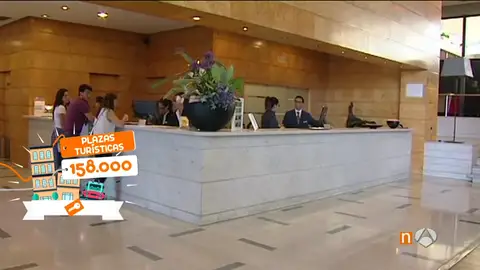 Frame 88.485 de: Barcelona aprueba su plan de alojamientos turísticos que incluye una zona en la que no se pueden abrir nuevos establecimientos Frame 88.485 de: Barcelona aprueba su plan de alojamientos turísticos que incluye una zona en la que no se pueden abrir nuevos establecimientos