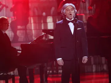 Impresionante actuación de Blas Cantó como Andrea Boccelli y su inconfundible “Ave María” Impresionante actuación de Blas Cantó como Andrea Boccelli y su inconfundible “Ave María”