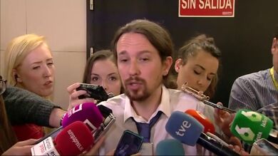 Iglesias avisa a Errejón de que Podemos no puede convertirse en 