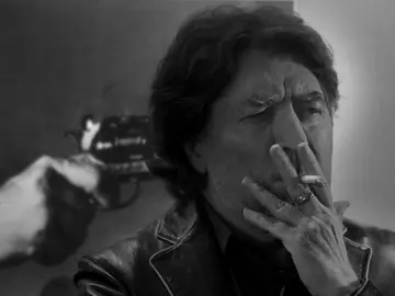 Joaquín Sabina, en una de las imágenes del videoclip de 'Lo niego todo' Joaquín Sabina, en una de las imágenes del videoclip de 'Lo niego todo'
