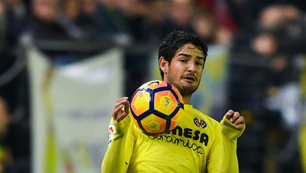 Pato, en un partido contra el Villarreal