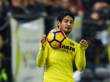Pato, en un partido contra el Villarreal