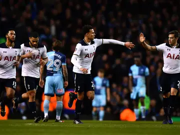 Los jugadores del Tottenham celebra un gol Los jugadores del Tottenham celebra un gol