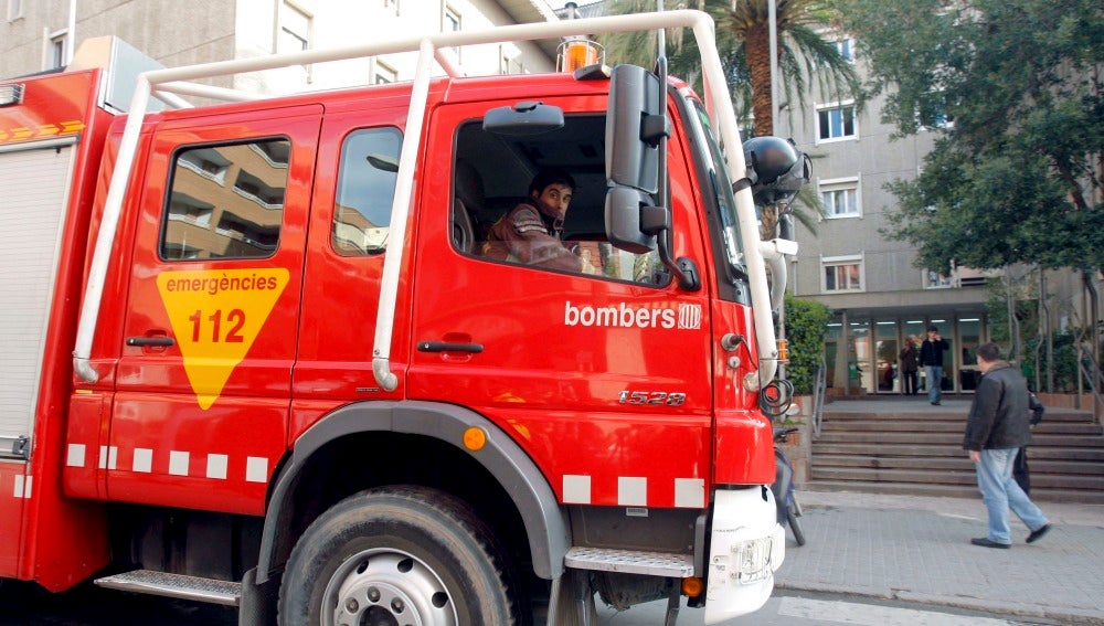 Un coche de bomberos en un suceso