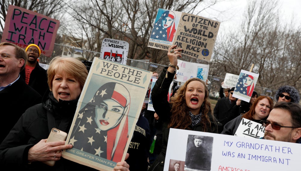 Protestas contra Donald Trump en las puertas de la Casa Blanca