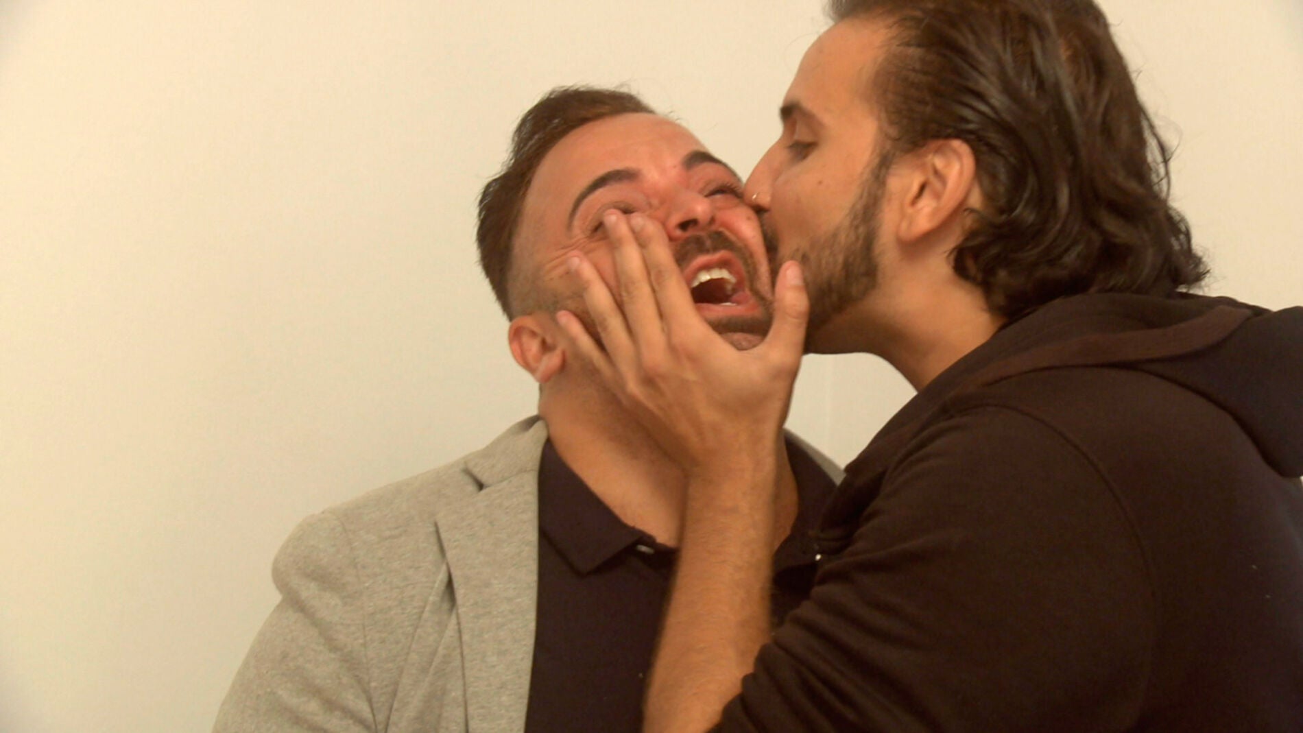 Jes&uacute;s llega a su nueva vida de casado como un miura