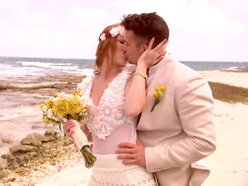 Samantha, adicta a los besos de su marido Juan Diego Samantha, adicta a los besos de su marido Juan Diego