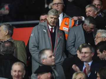 Arsene Wenger en las gradas del Emirates Arsene Wenger en las gradas del Emirates