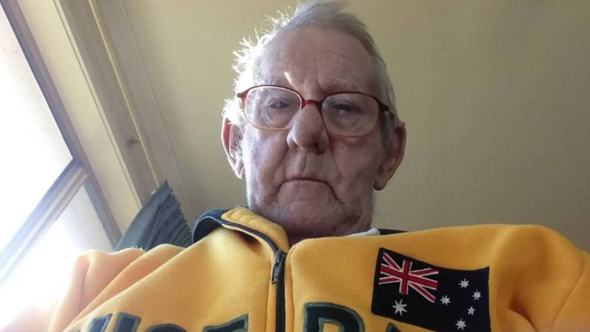 El selfie con el que Ray acompañaba su anuncio El selfie con el que Ray acompañaba su anuncio