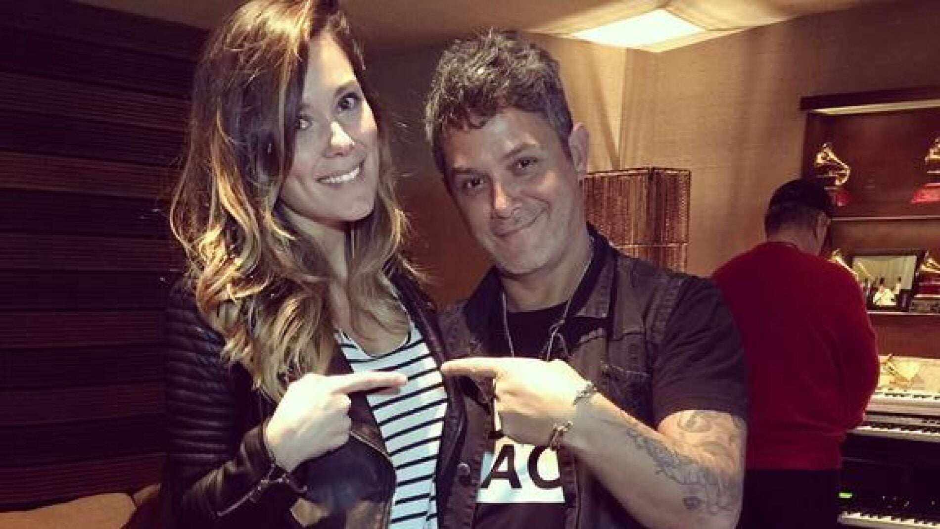 Lorena G&oacute;mez y Alejandro Sanz