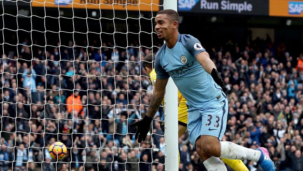 Gabriel Jesús celebrando uno de sus goles frente al Swansea